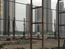 打桩机冒黑烟不改?佛山工地被连罚16日,共罚8万